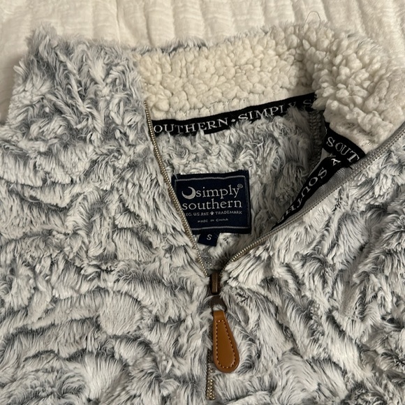 Simply Southern pullover - Picture 2 of 2